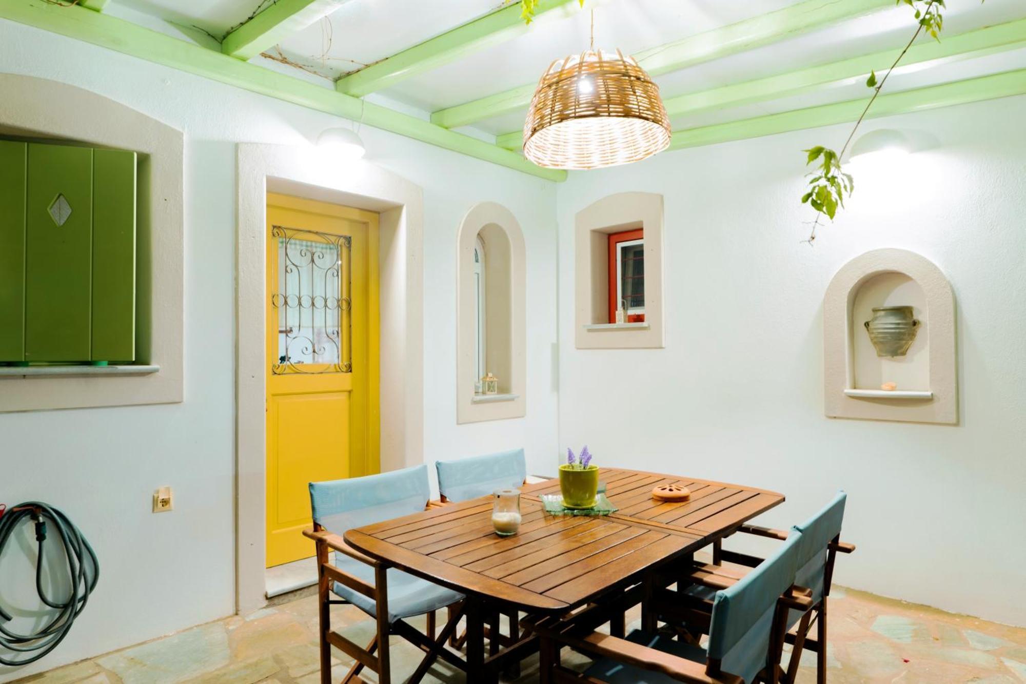 Callisto Houses Marpissa